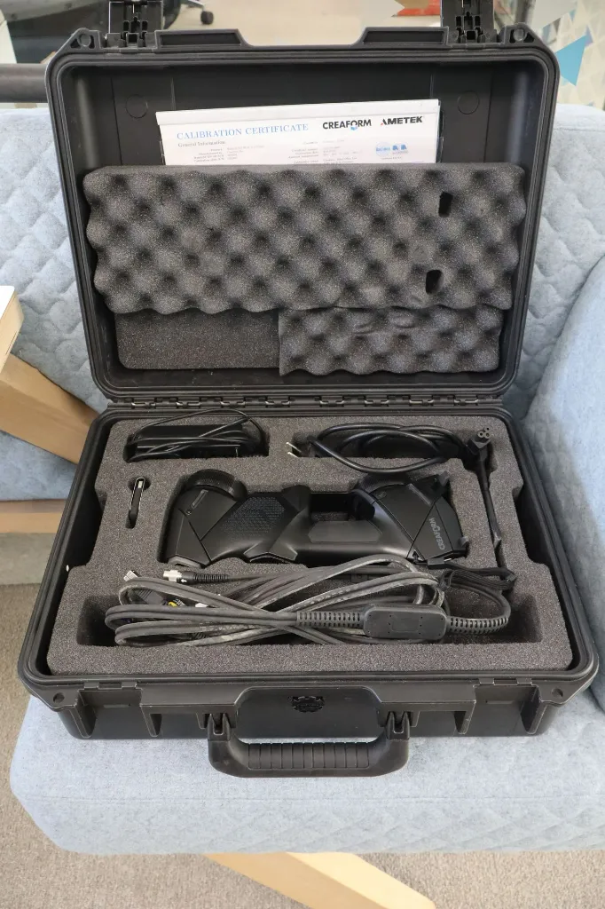 Handyscan Black+ Elite_3.webp