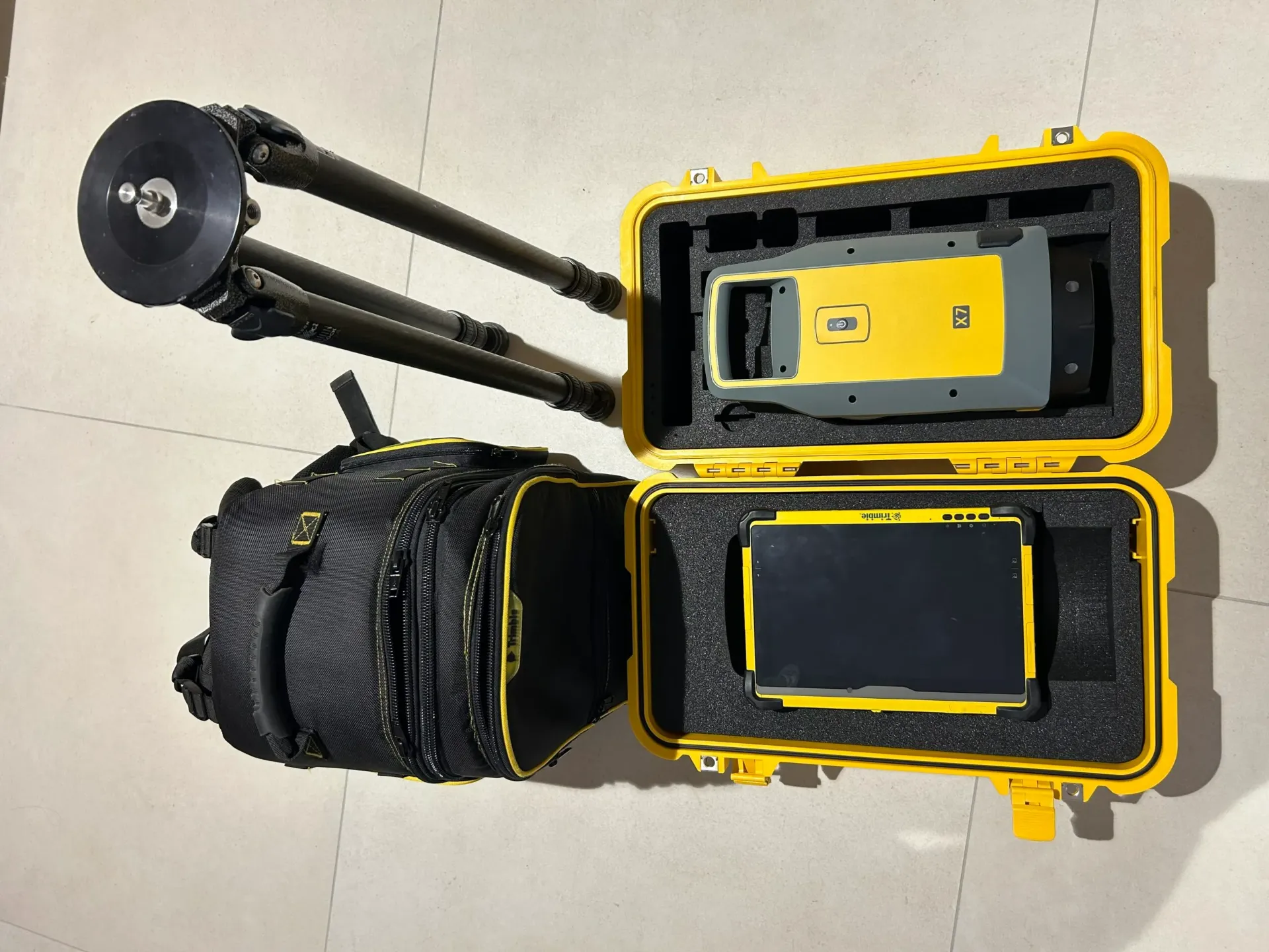 TRIMBLE X7